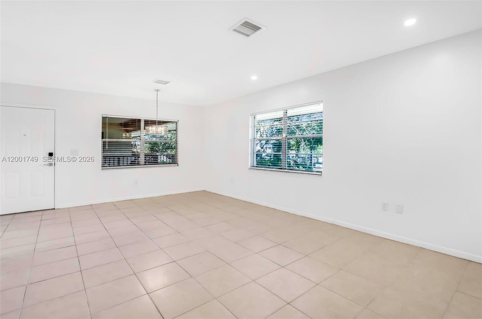 15391 S Dixie Hwy 60 Hwy #60, Palmetto Bay FL 33157