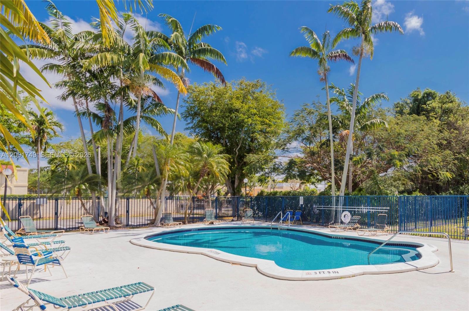 15391 S Dixie Hwy 60 Hwy #60, Palmetto Bay FL 33157