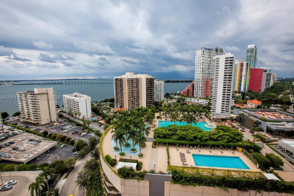 185 SE 14th Ter #2701, Miami FL 33131