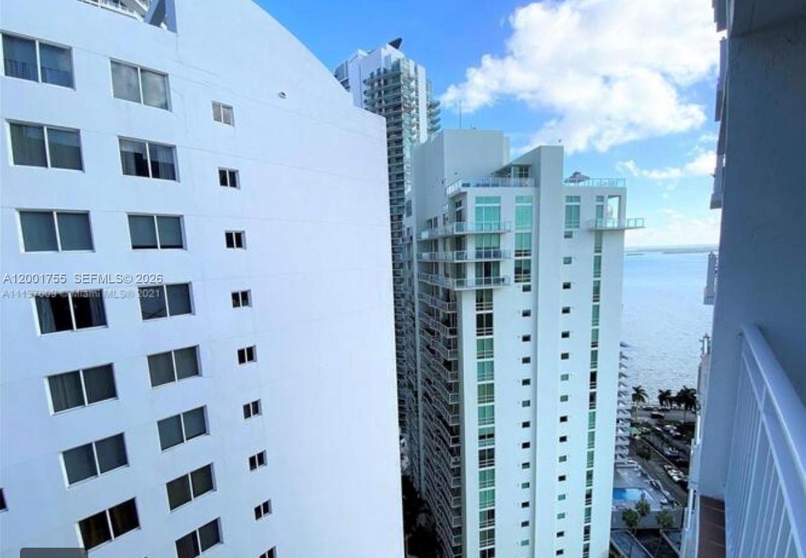 185 SE 14th Ter #2701, Miami FL 33131