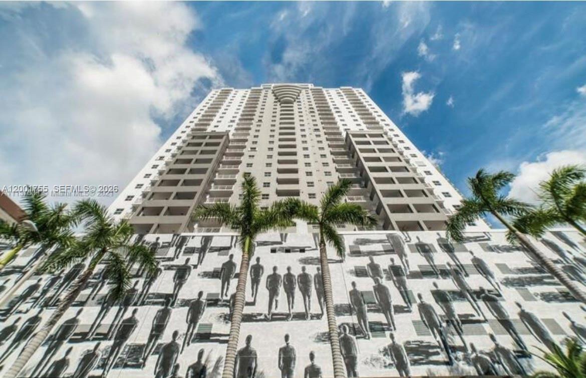185 SE 14th Ter #2701, Miami FL 33131