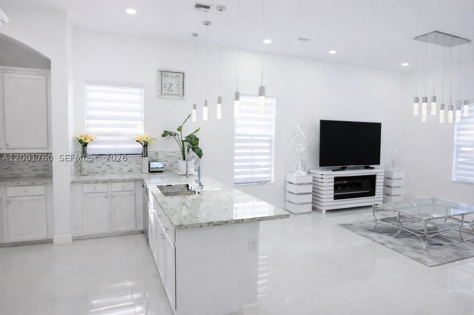 8537 NW 39th Ct, Cooper City FL 33024