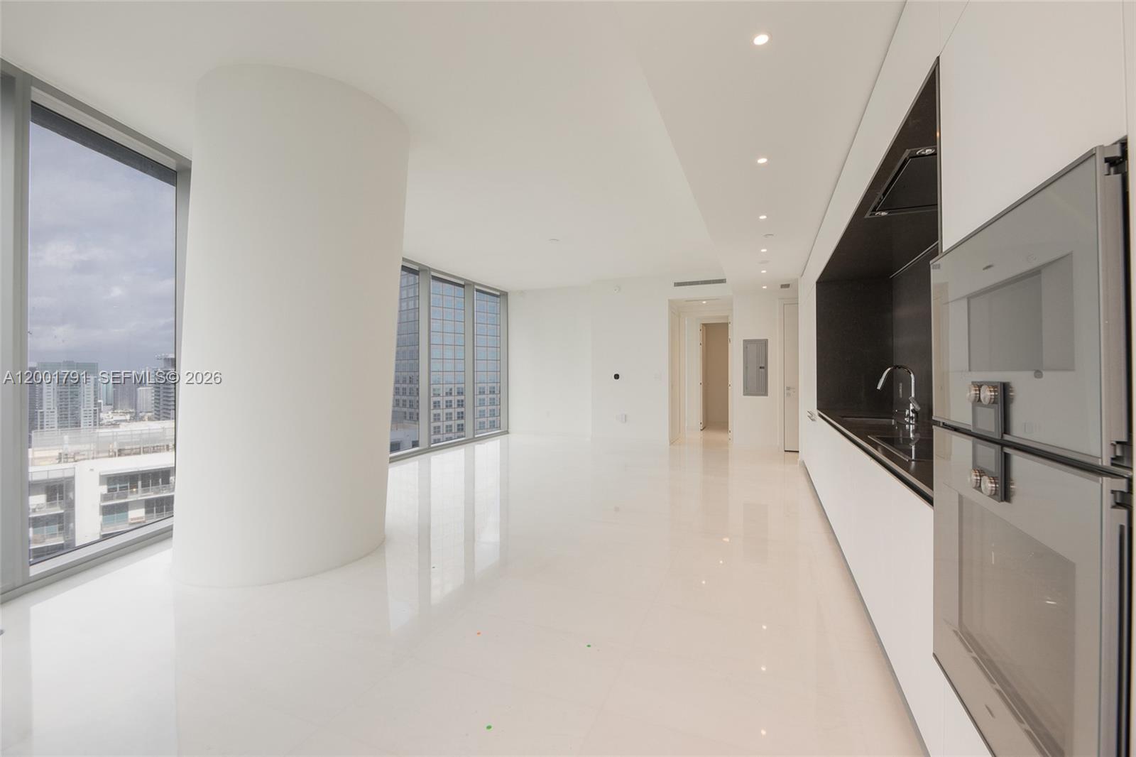 300 Biscayne Boulevard Way #4708W, Miami FL 33131