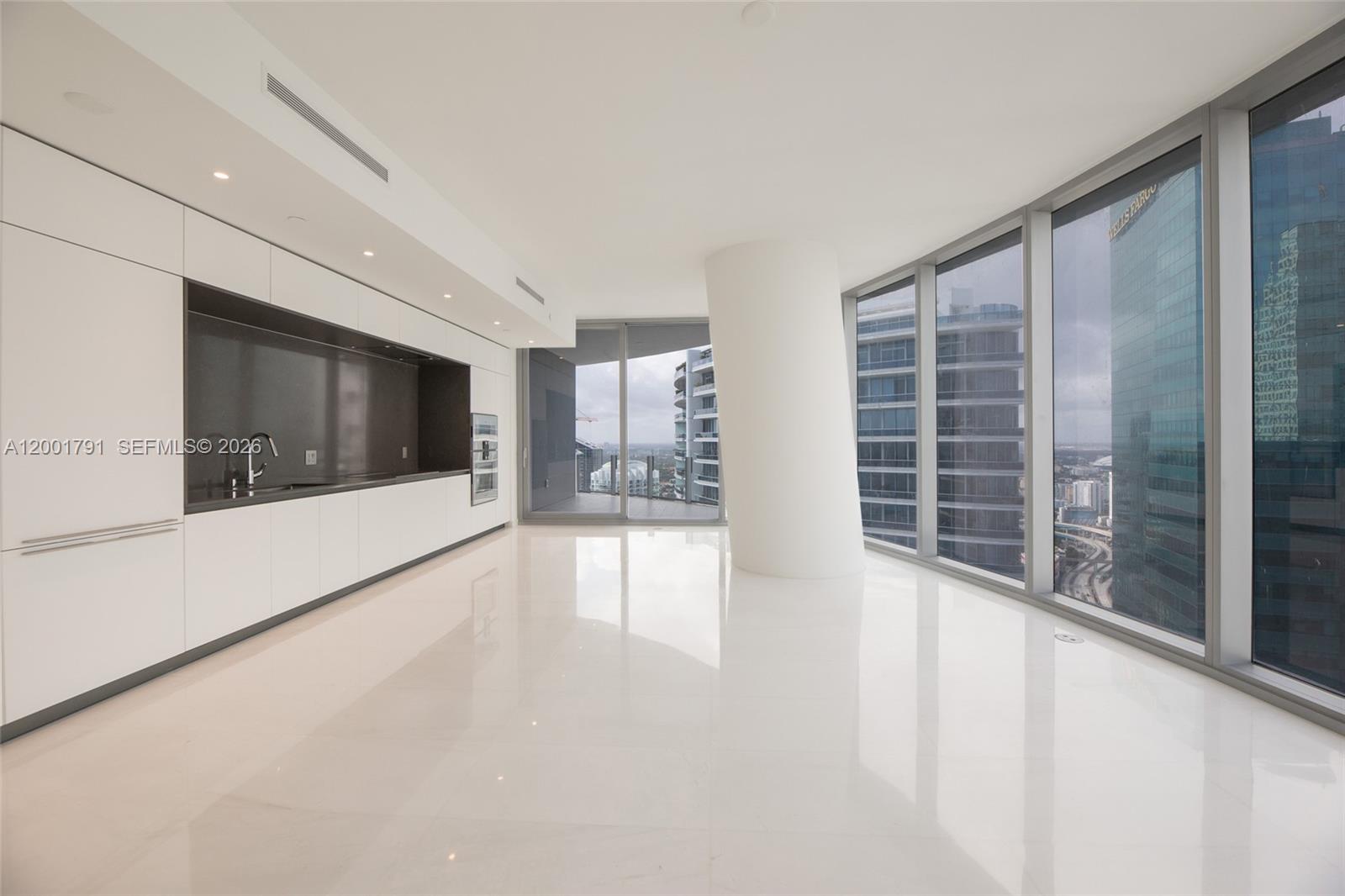 300 Biscayne Boulevard Way #4708W, Miami FL 33131