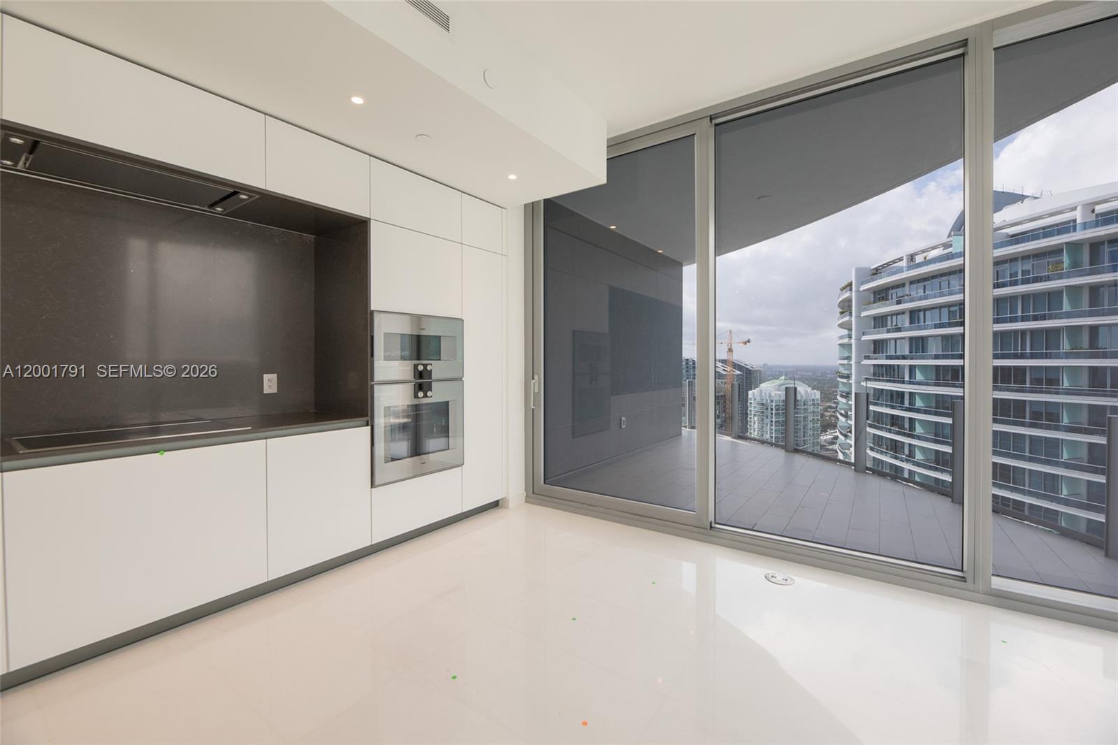 300 Biscayne Boulevard Way #4708W, Miami FL 33131