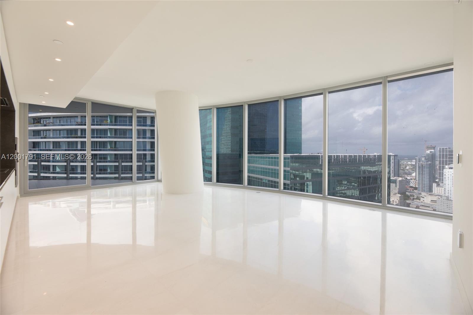 300 Biscayne Boulevard Way #4708W, Miami FL 33131