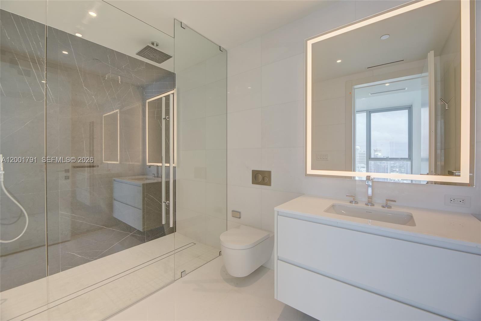 300 Biscayne Boulevard Way #4708W, Miami FL 33131