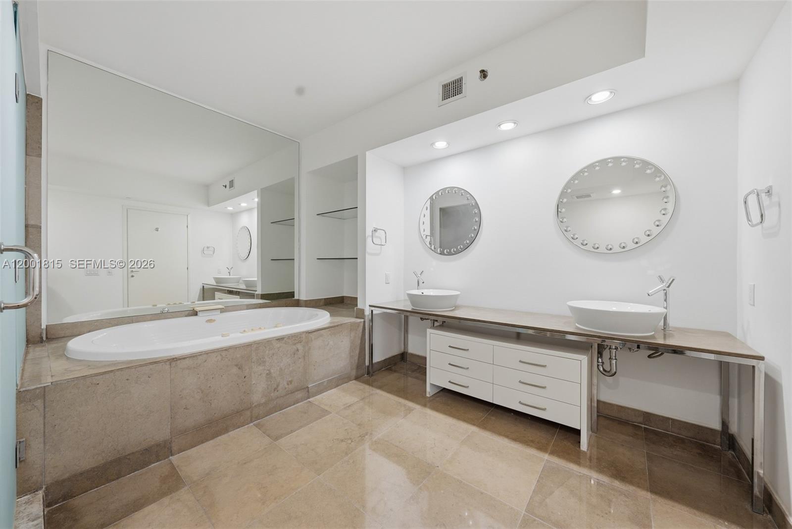 450 Alton Rd #2704, Miami Beach FL 33139