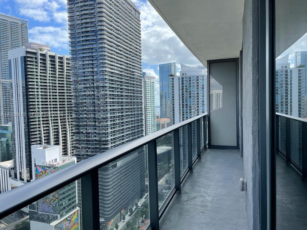 55 SW 9th St #3102, Miami FL 33130