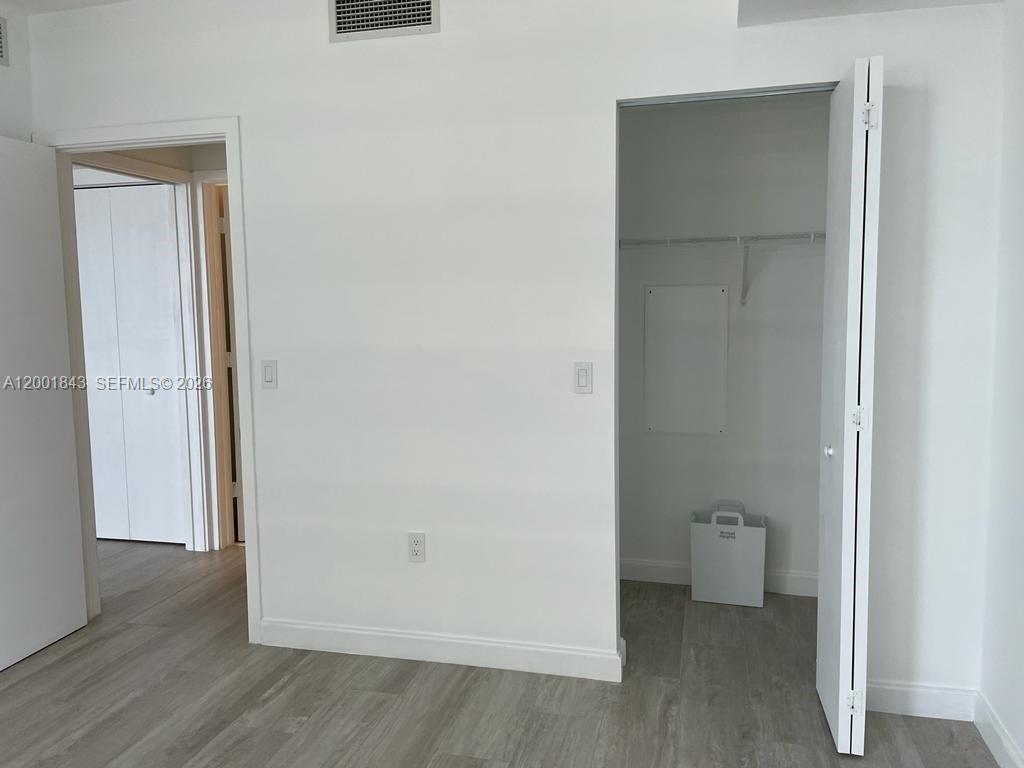 55 SW 9th St #3102, Miami FL 33130