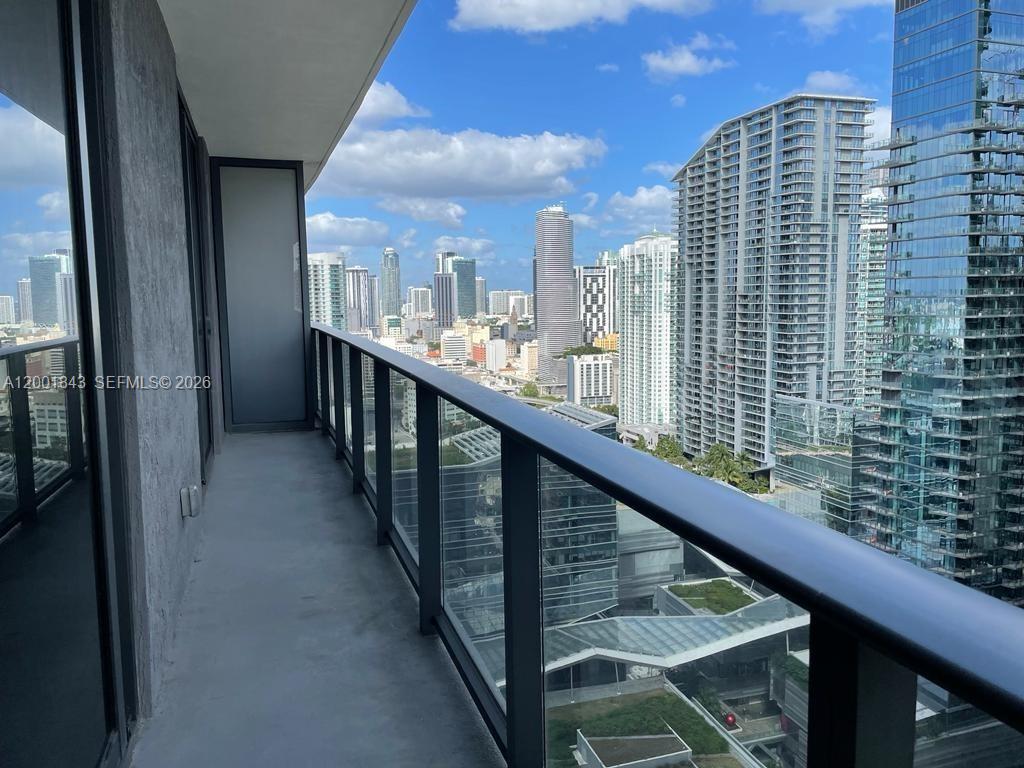 55 SW 9th St #3102, Miami FL 33130