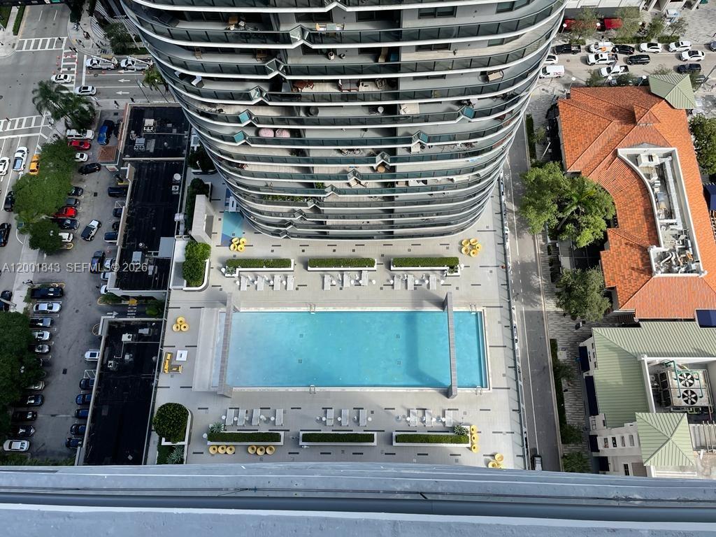 55 SW 9th St #3102, Miami FL 33130