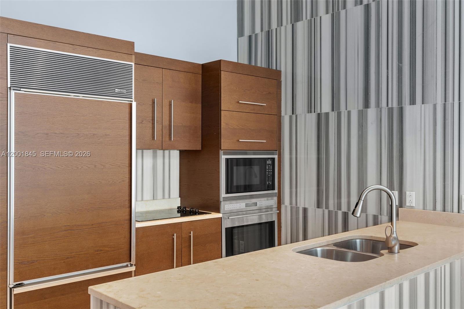 475 Brickell Ave #2812, Miami FL 33131
