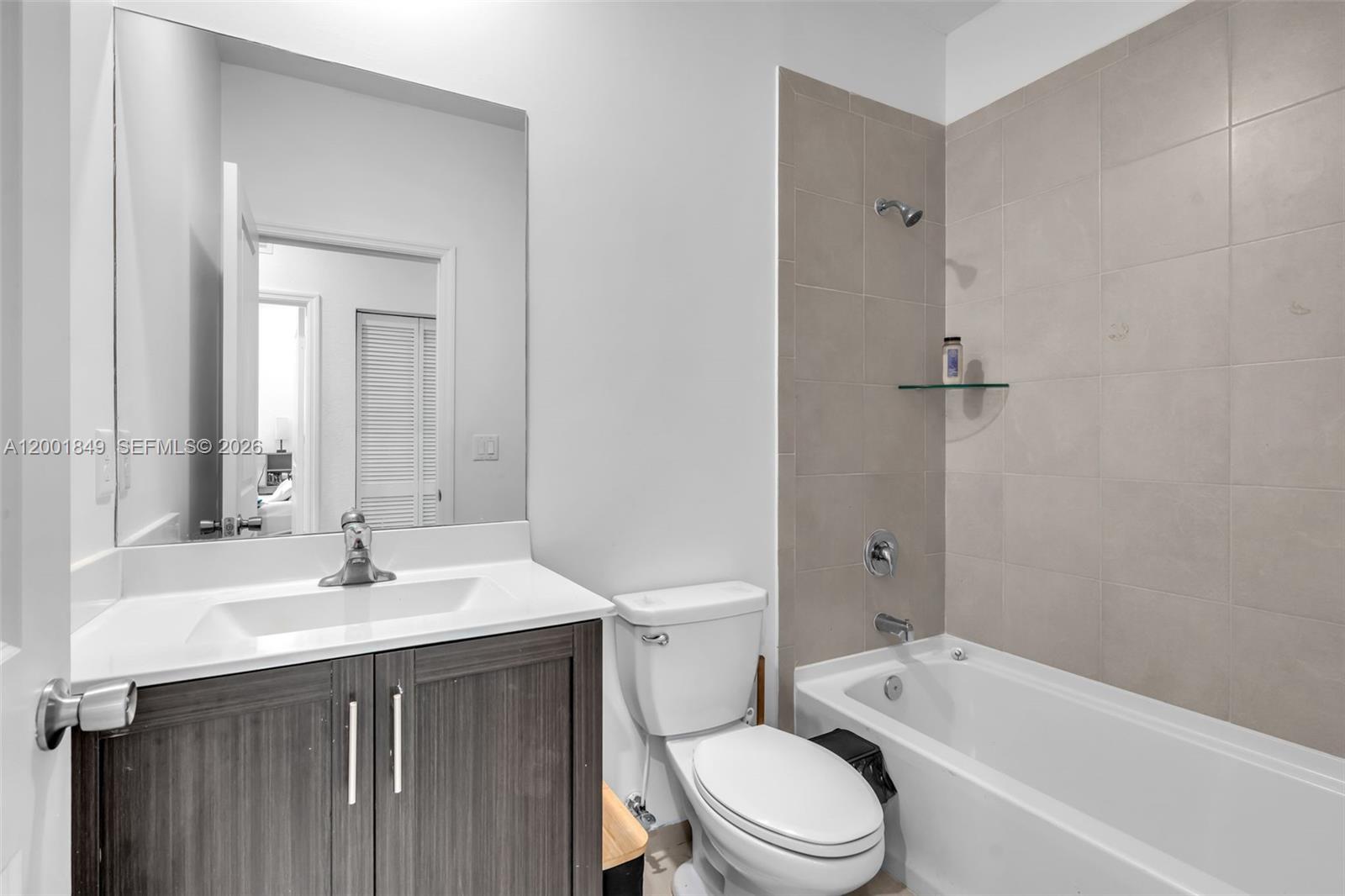 21444 NE 2nd Path, Miami FL 33179