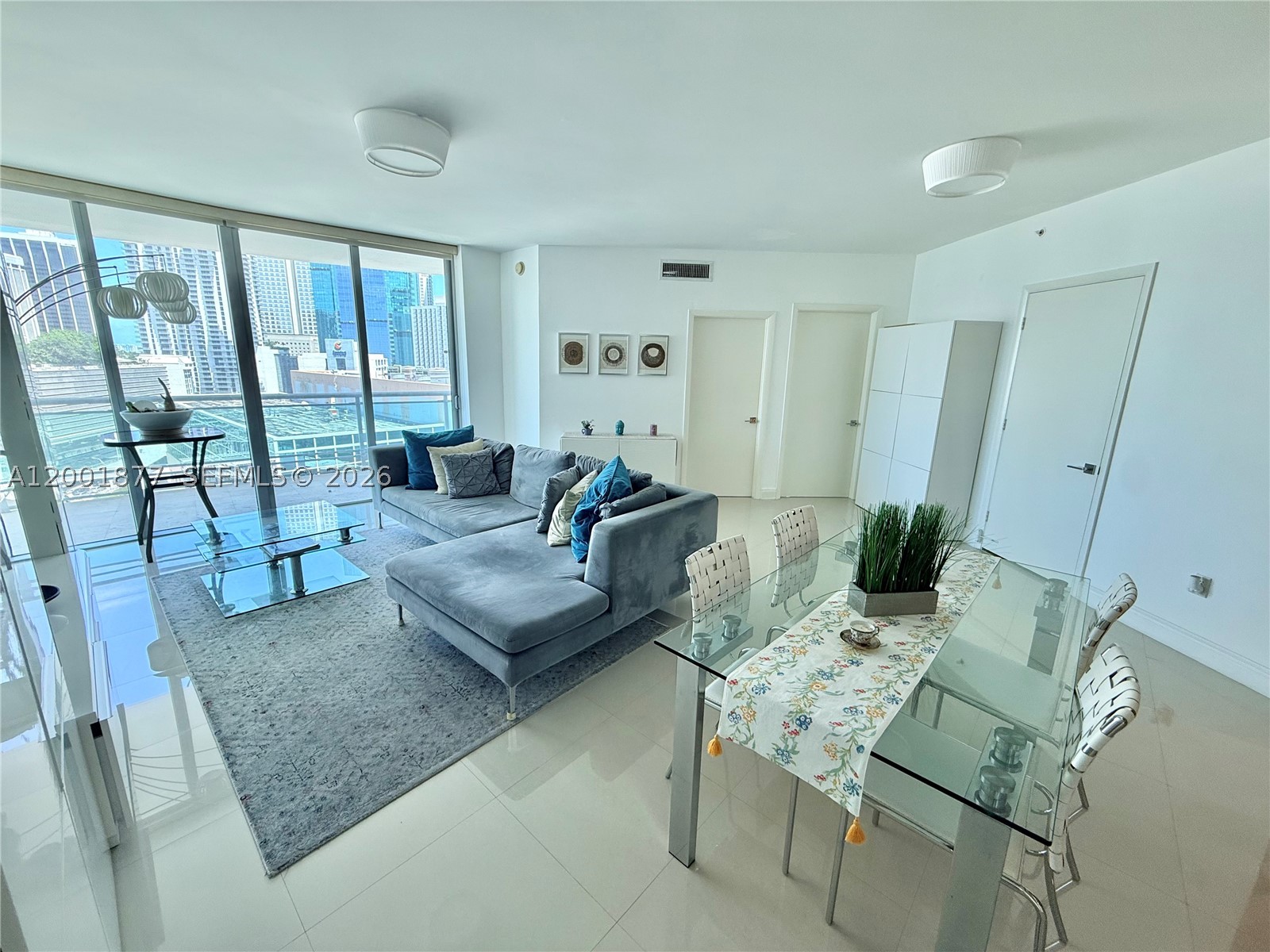 350 S Miami Ave #1601, Miami FL 33130