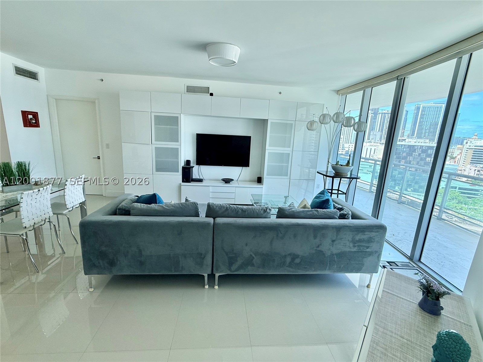 350 S Miami Ave #1601, Miami FL 33130