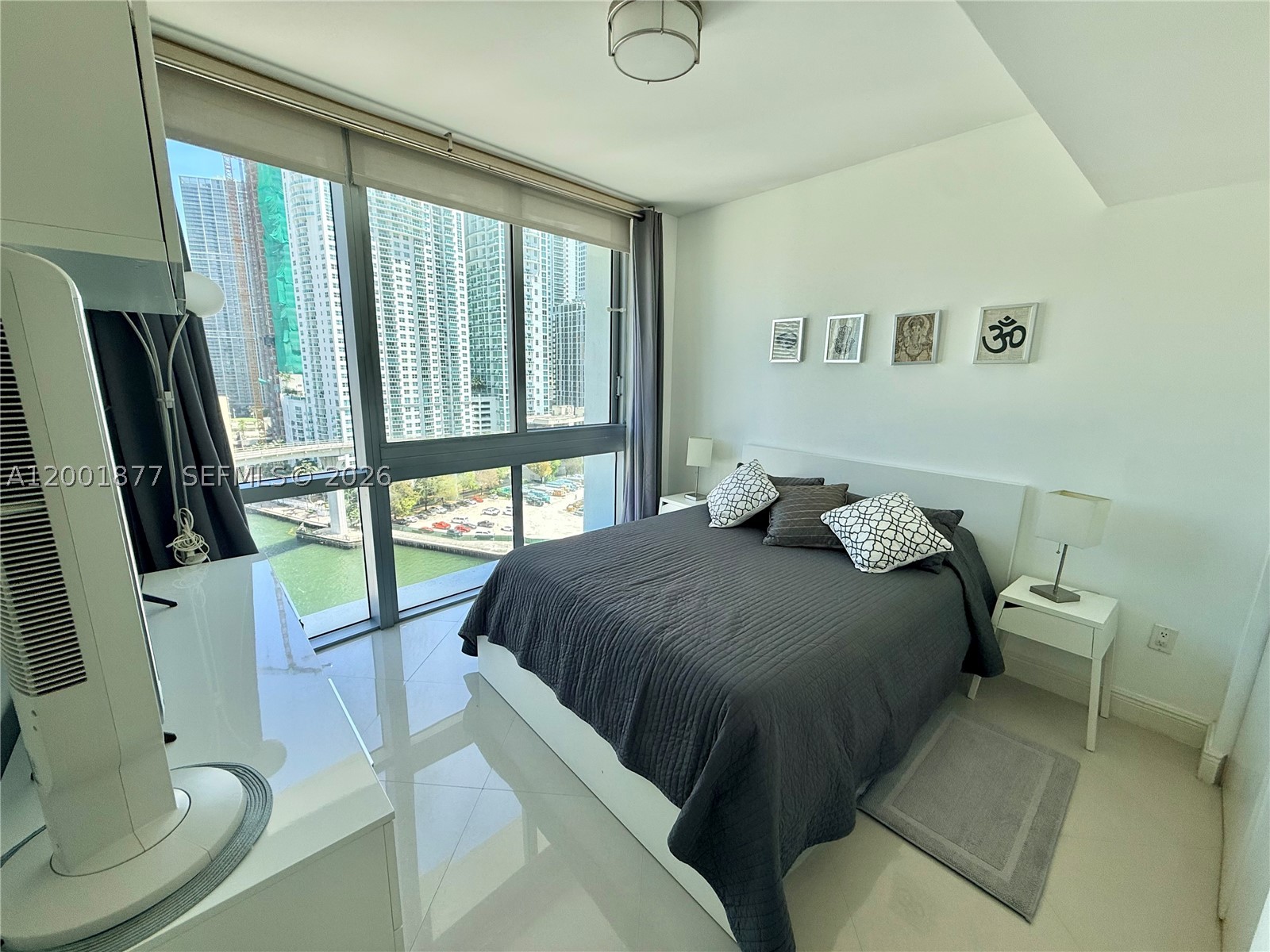350 S Miami Ave #1601, Miami FL 33130