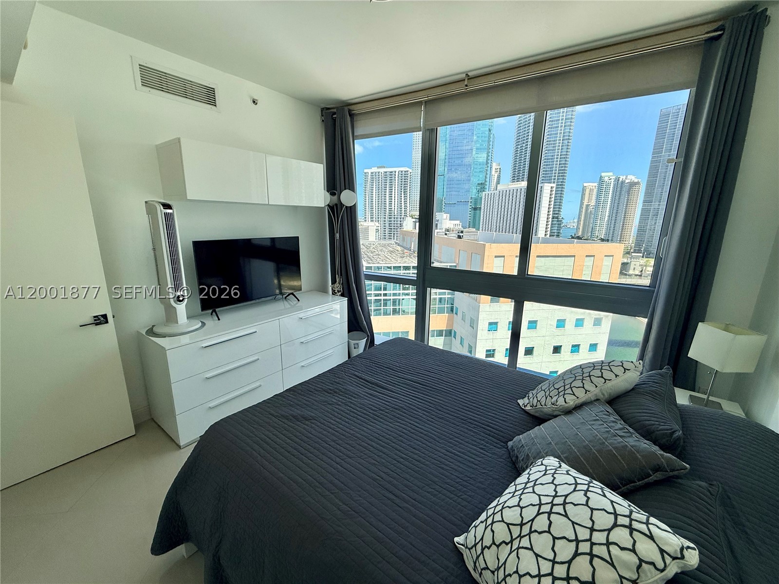 350 S Miami Ave #1601, Miami FL 33130