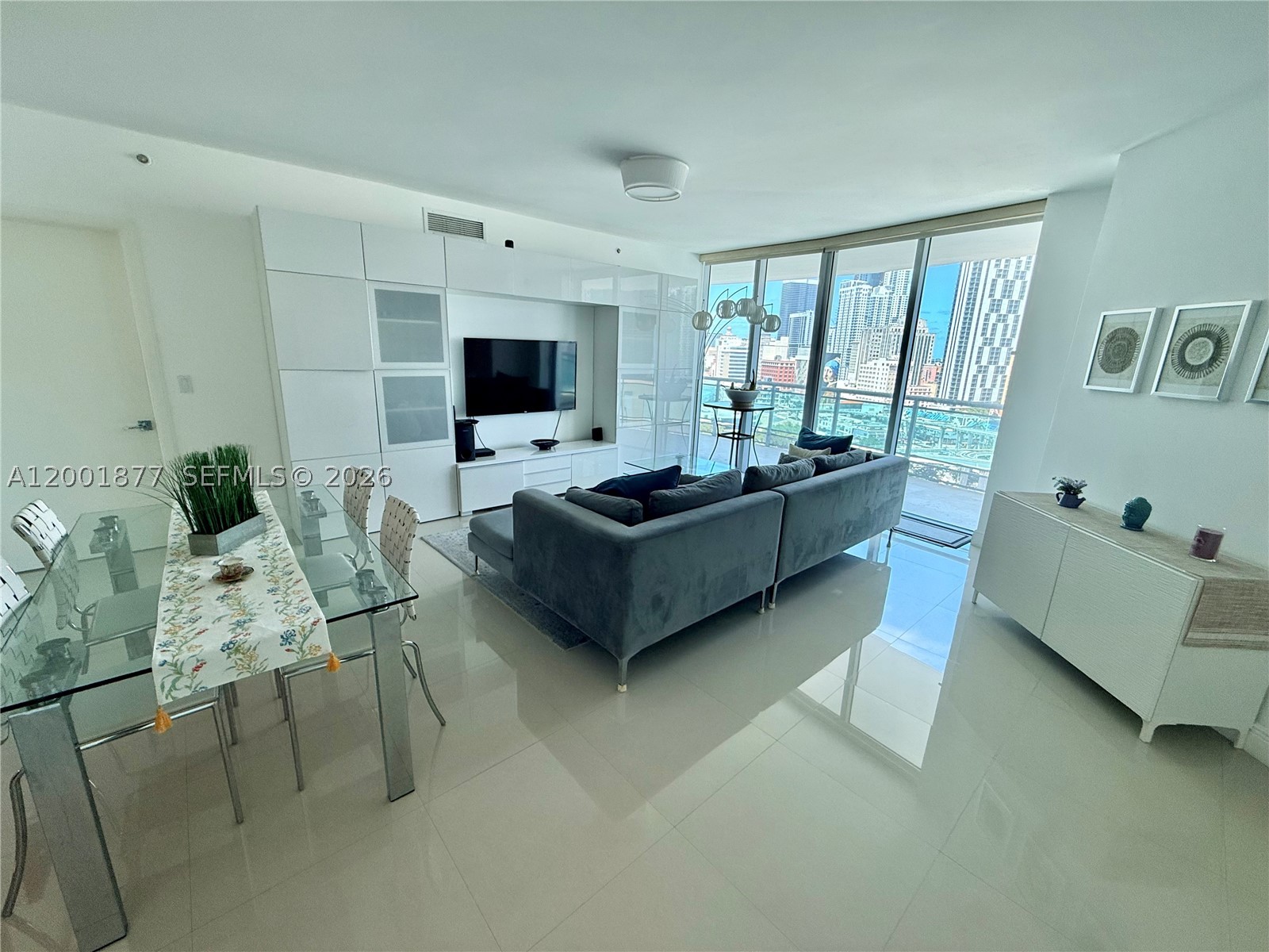 350 S Miami Ave #1601, Miami FL 33130