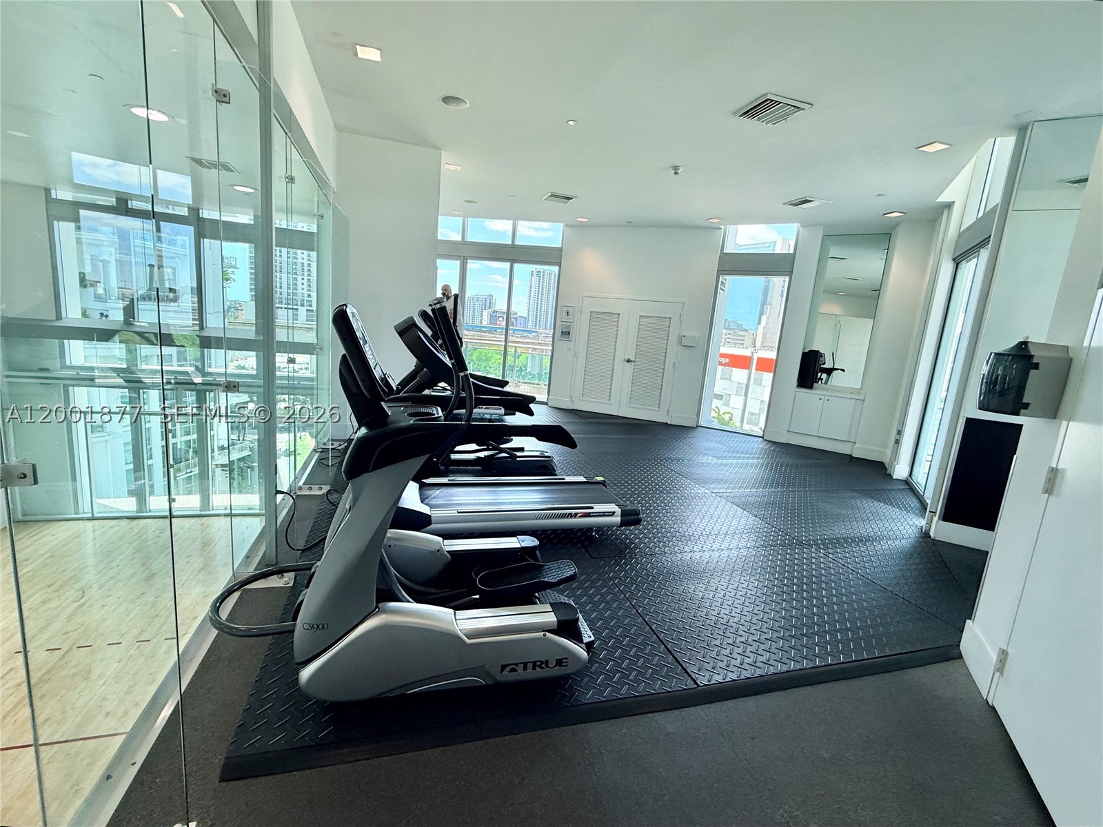 350 S Miami Ave #1601, Miami FL 33130