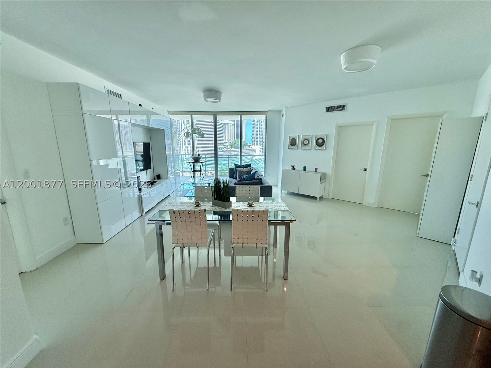 350 S Miami Ave #1601, Miami FL 33130