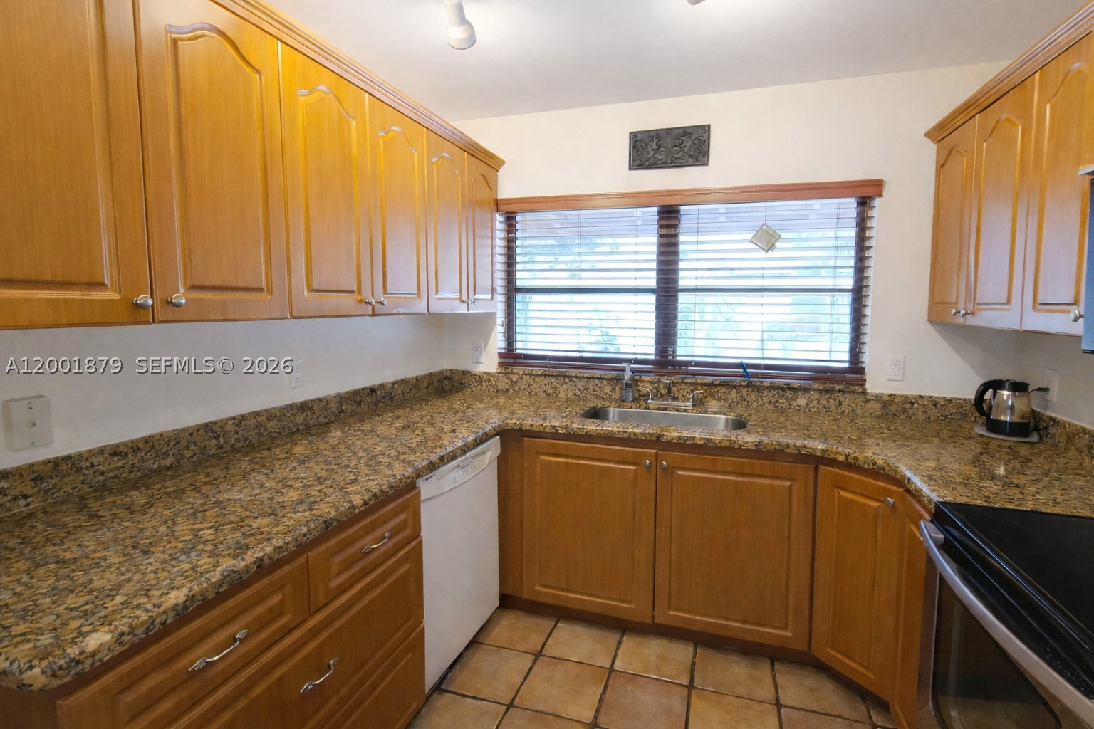 5524 Constant Spring Ter #213, Lauderhill FL 33319