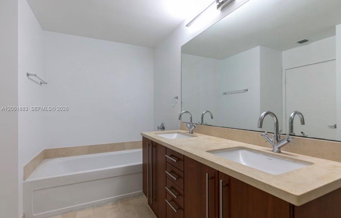 1111 SW 1st Ave #3222-N, Miami FL 33130