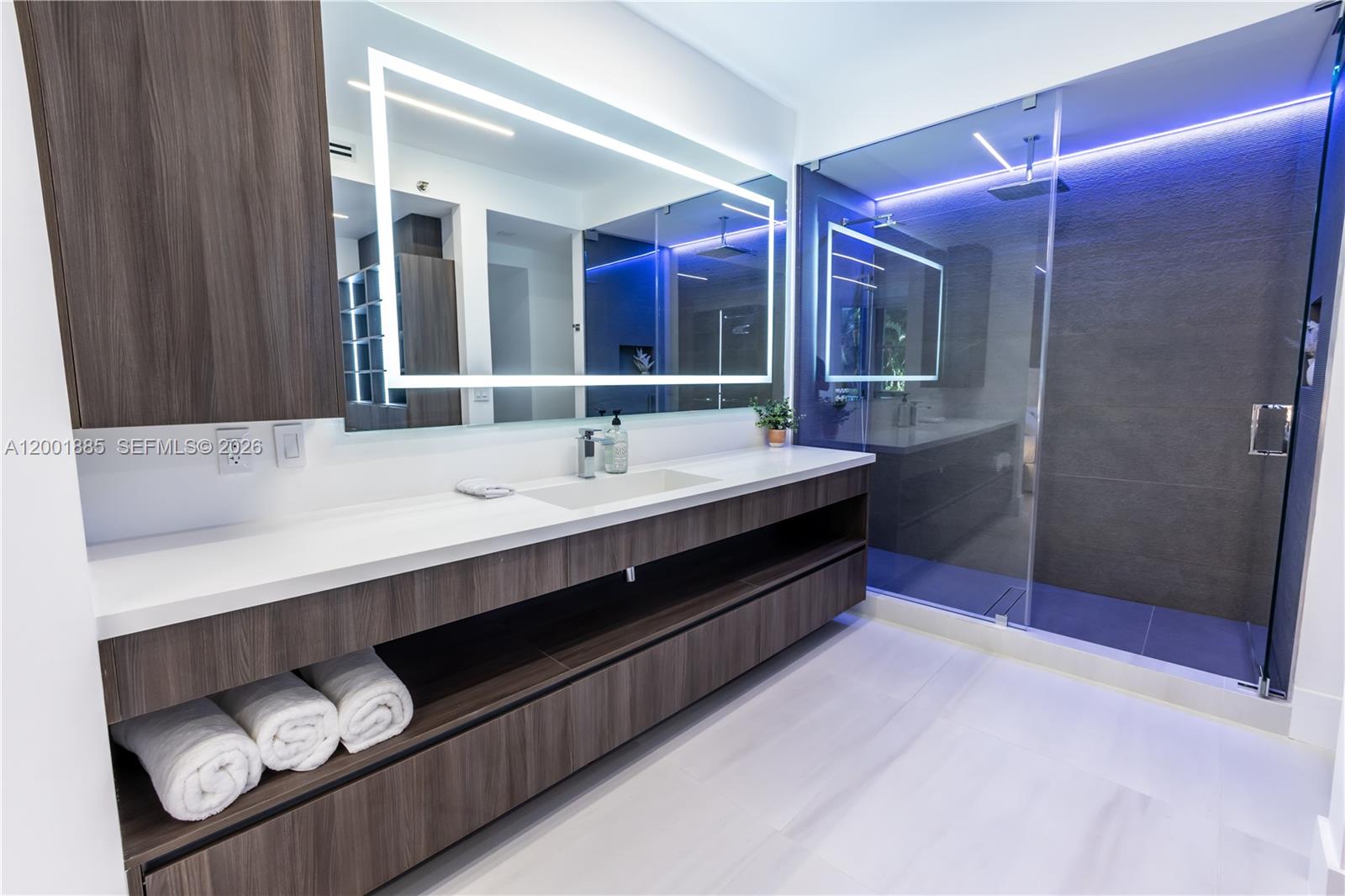 3600 Mystic Pointe Dr #114, Aventura FL 33180
