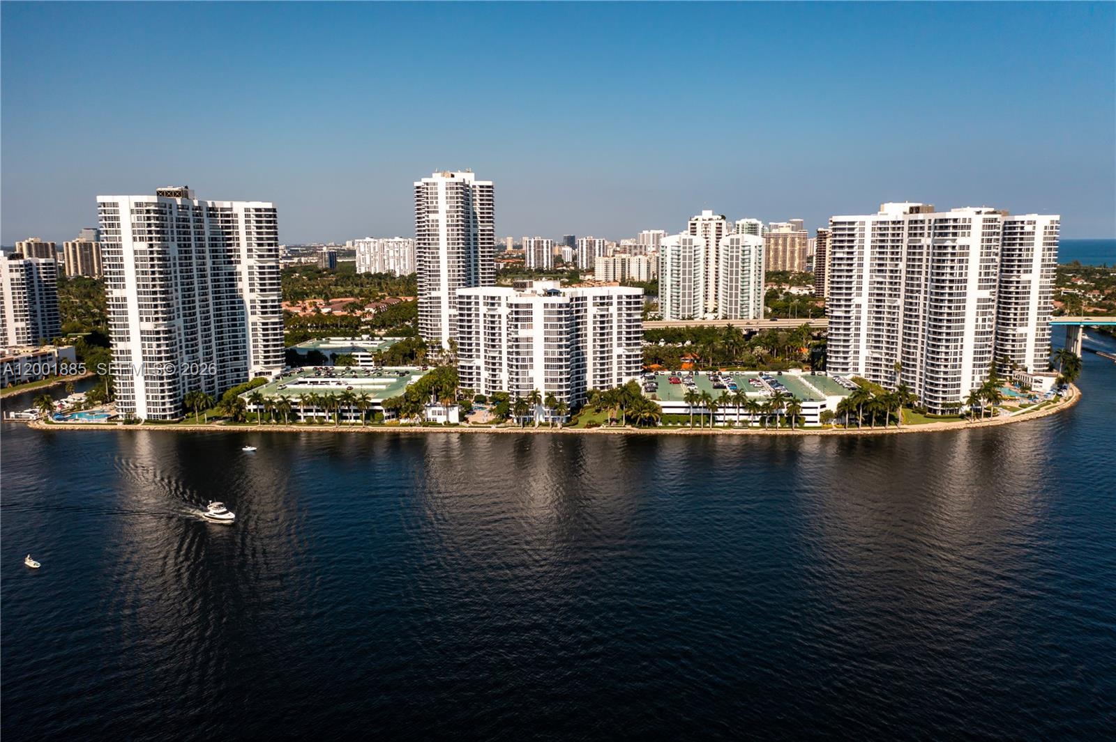 3600 Mystic Pointe Dr #114, Aventura FL 33180