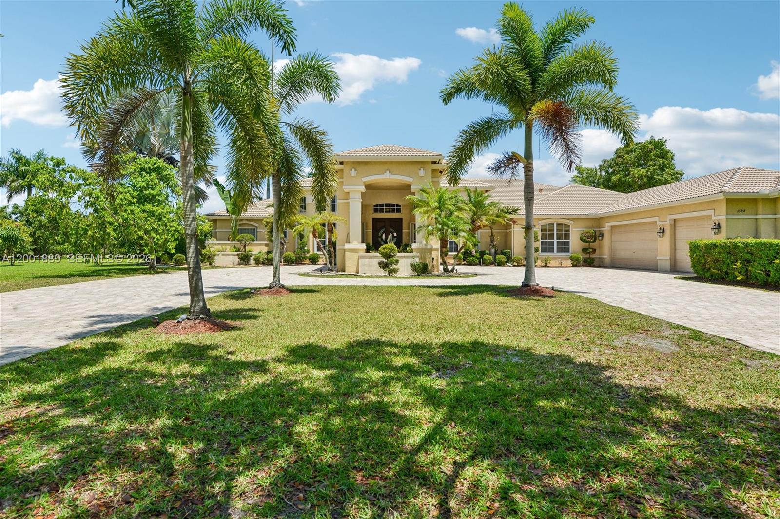 13457 Majestic Way, Cooper City FL 33330