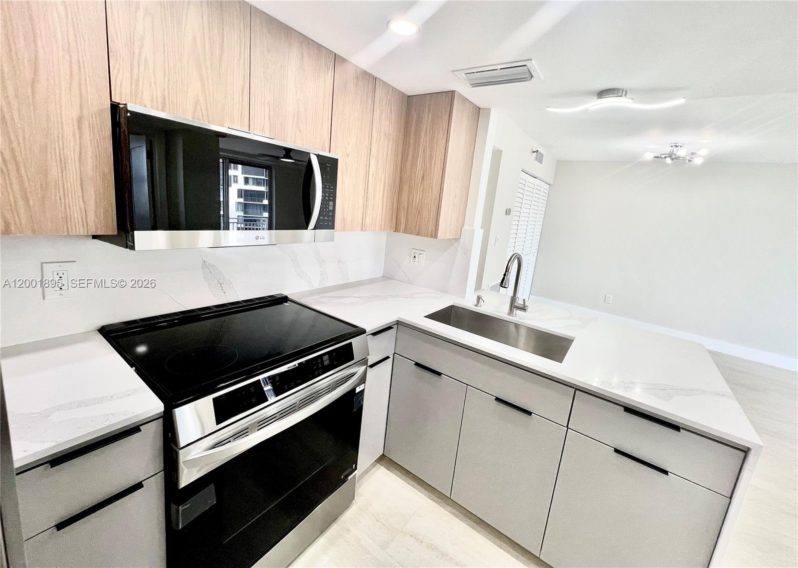 770 Claughton Island Dr #2105, Miami FL 33131