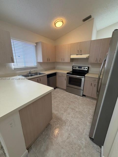 1034 W Jasmine Ln, North Lauderdale FL 33068
