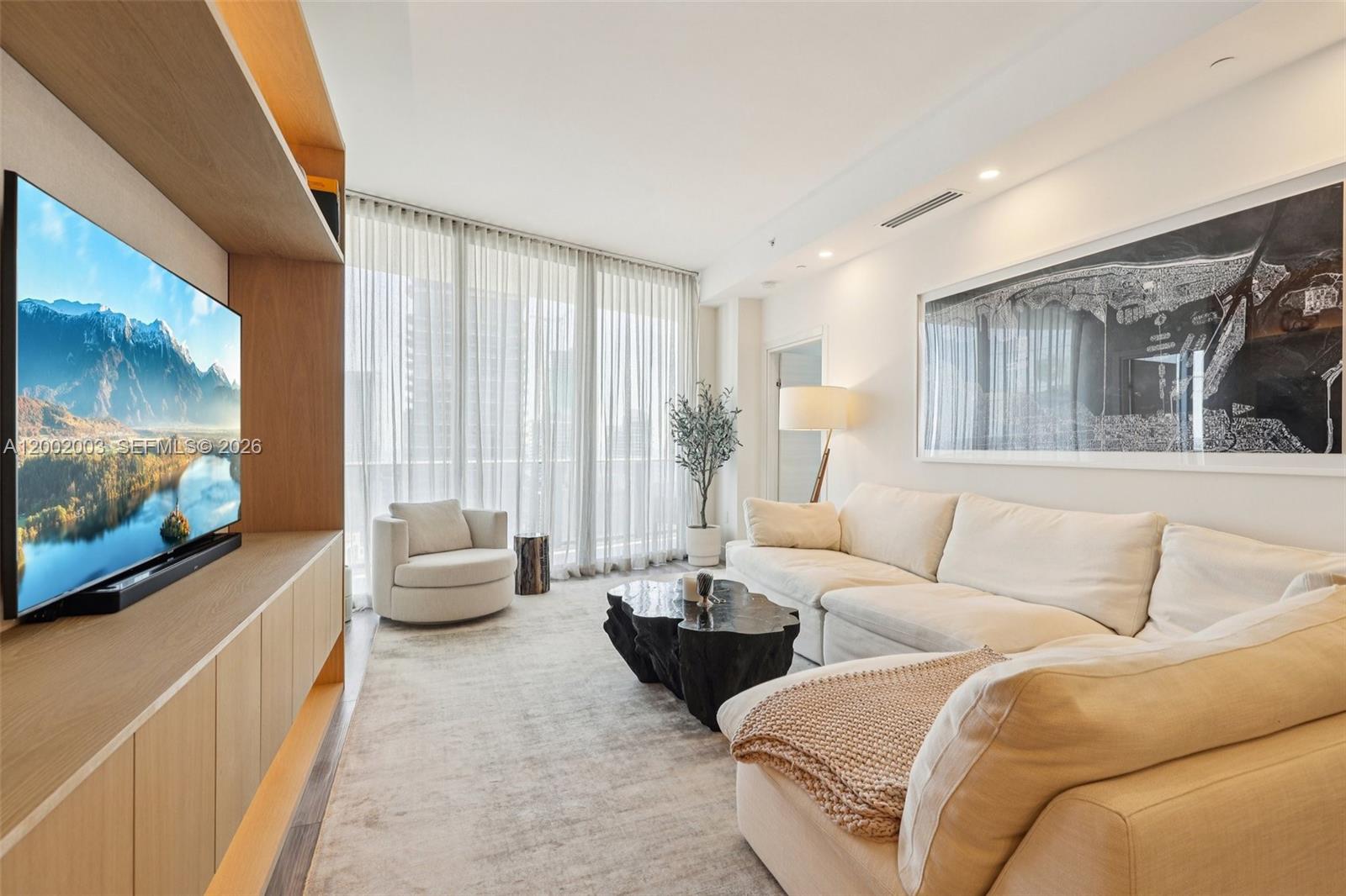 801 S Miami Ave #4902, Miami FL 33130