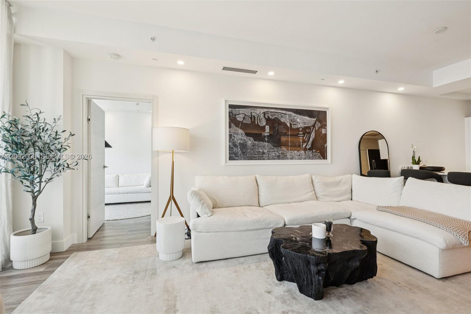 801 S Miami Ave #4902, Miami FL 33130