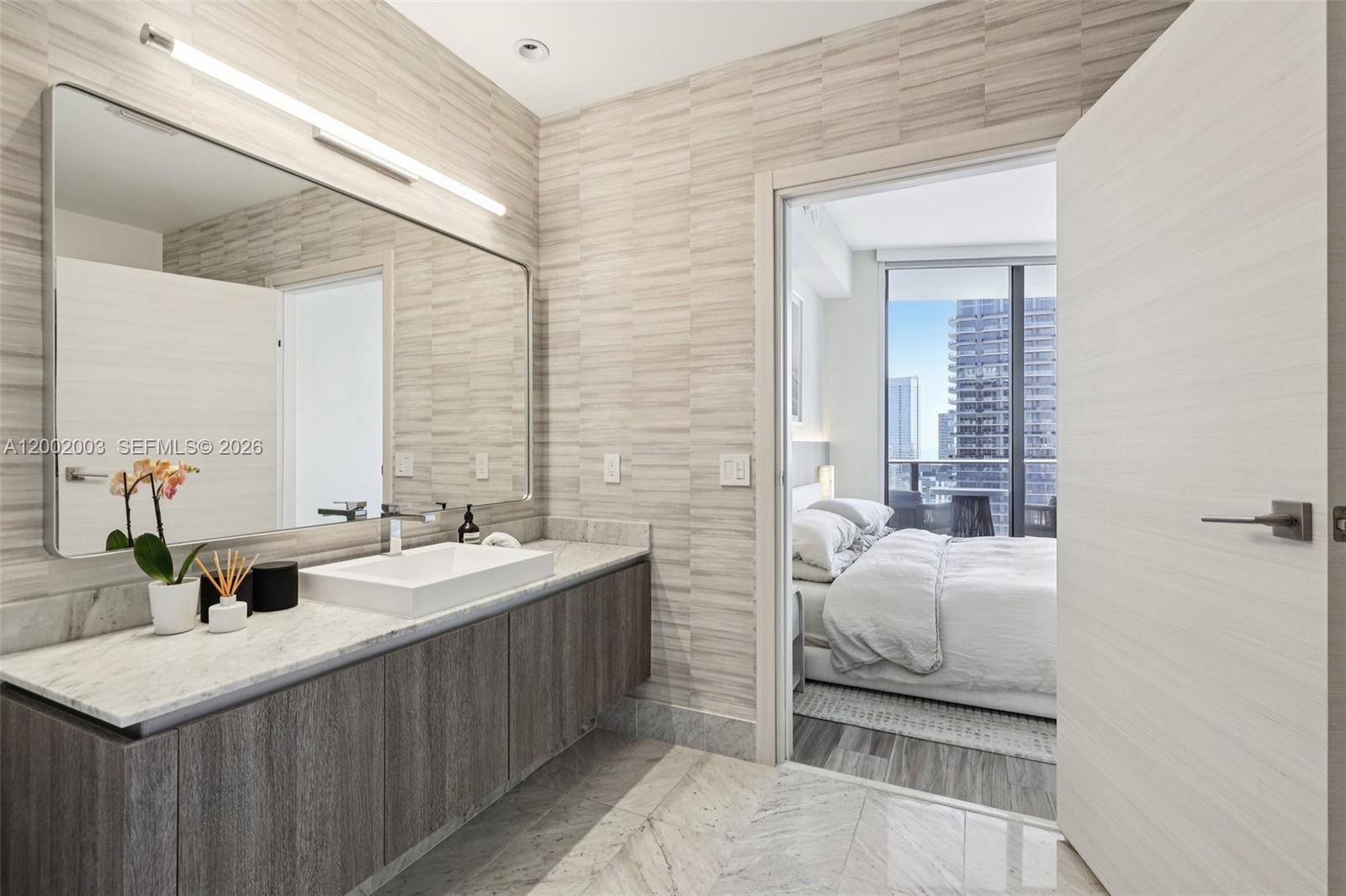 801 S Miami Ave #4902, Miami FL 33130