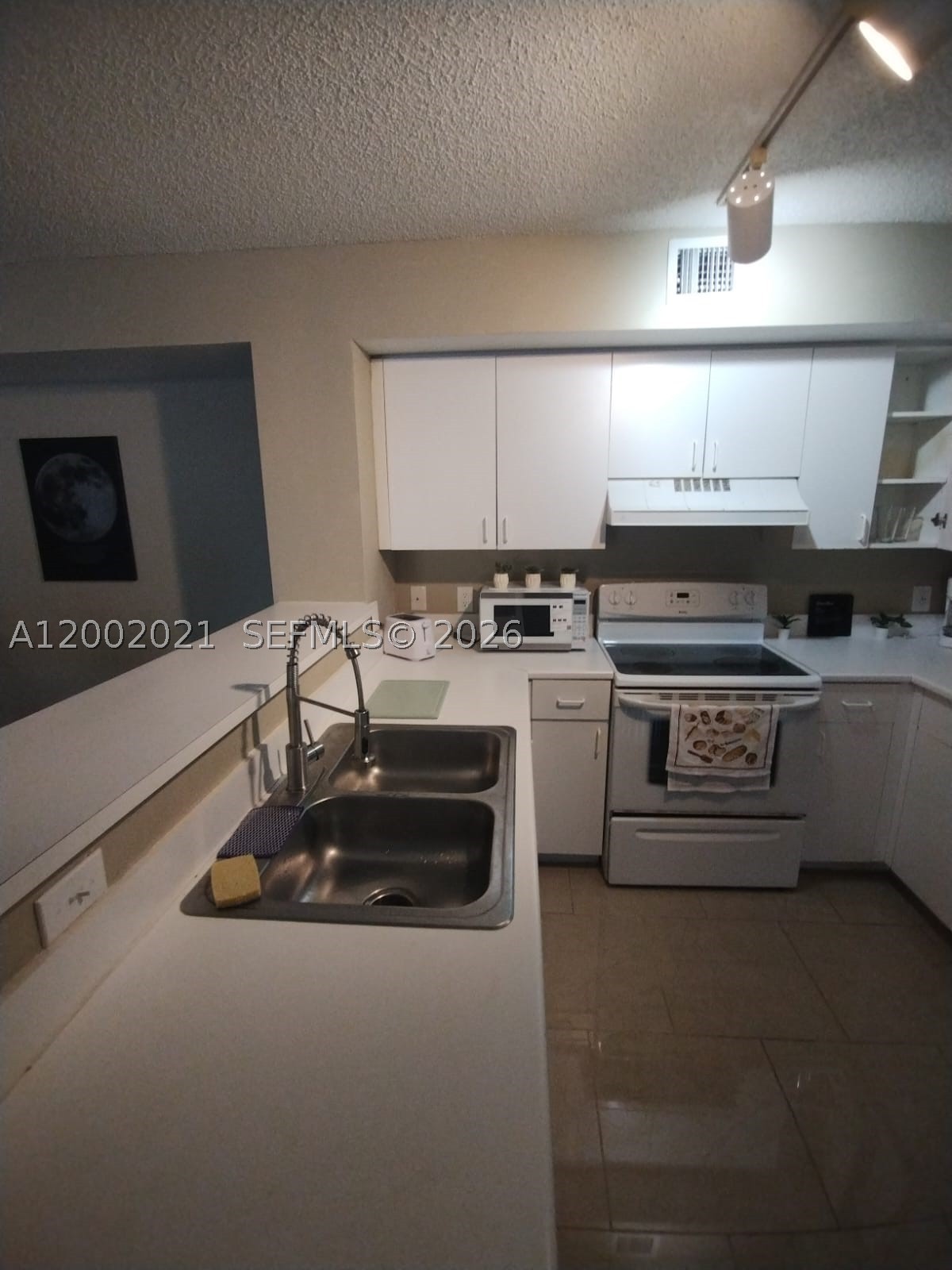 111 Yacht Club Way #107, Hypoluxo FL 33462