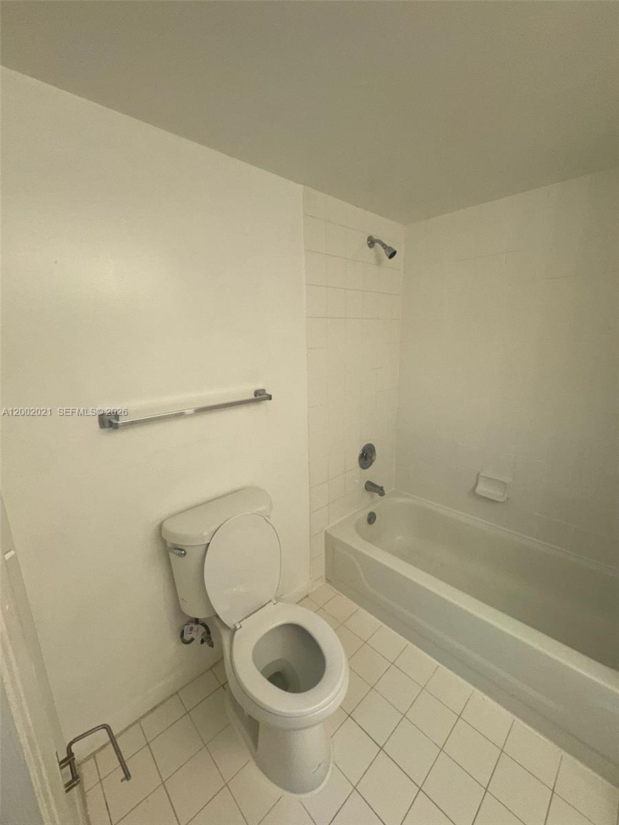 111 Yacht Club Way #107, Hypoluxo FL 33462