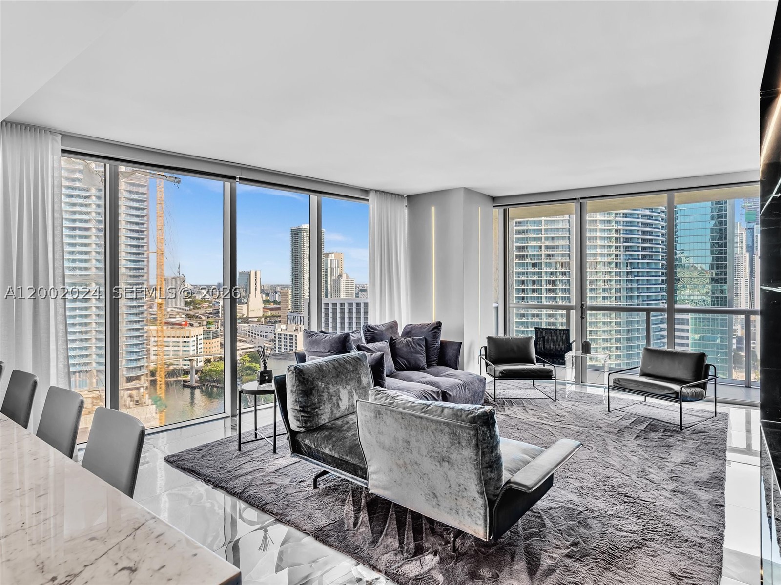 475 Brickell Ave #2715, Miami FL 33131