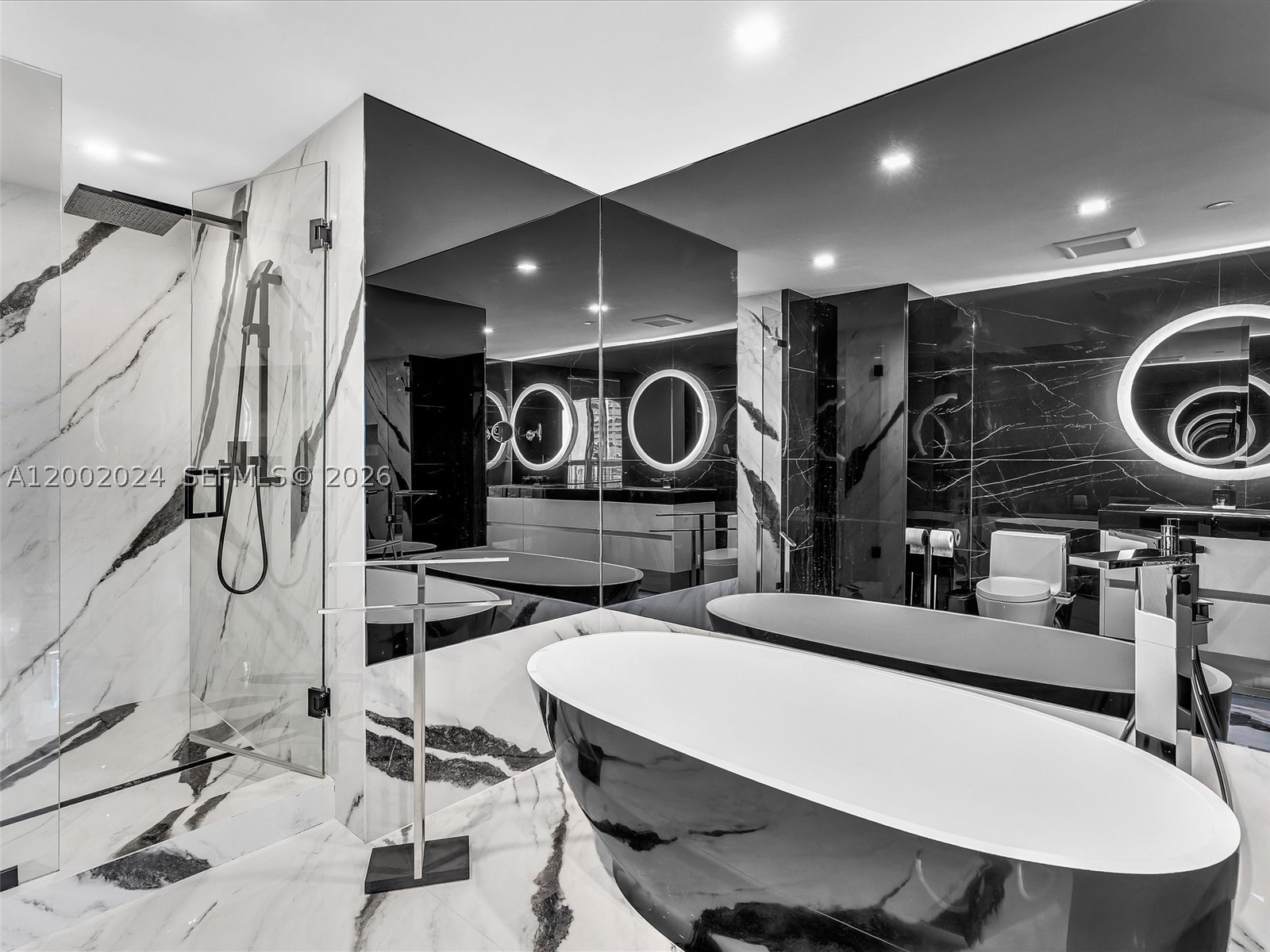 475 Brickell Ave #2715, Miami FL 33131
