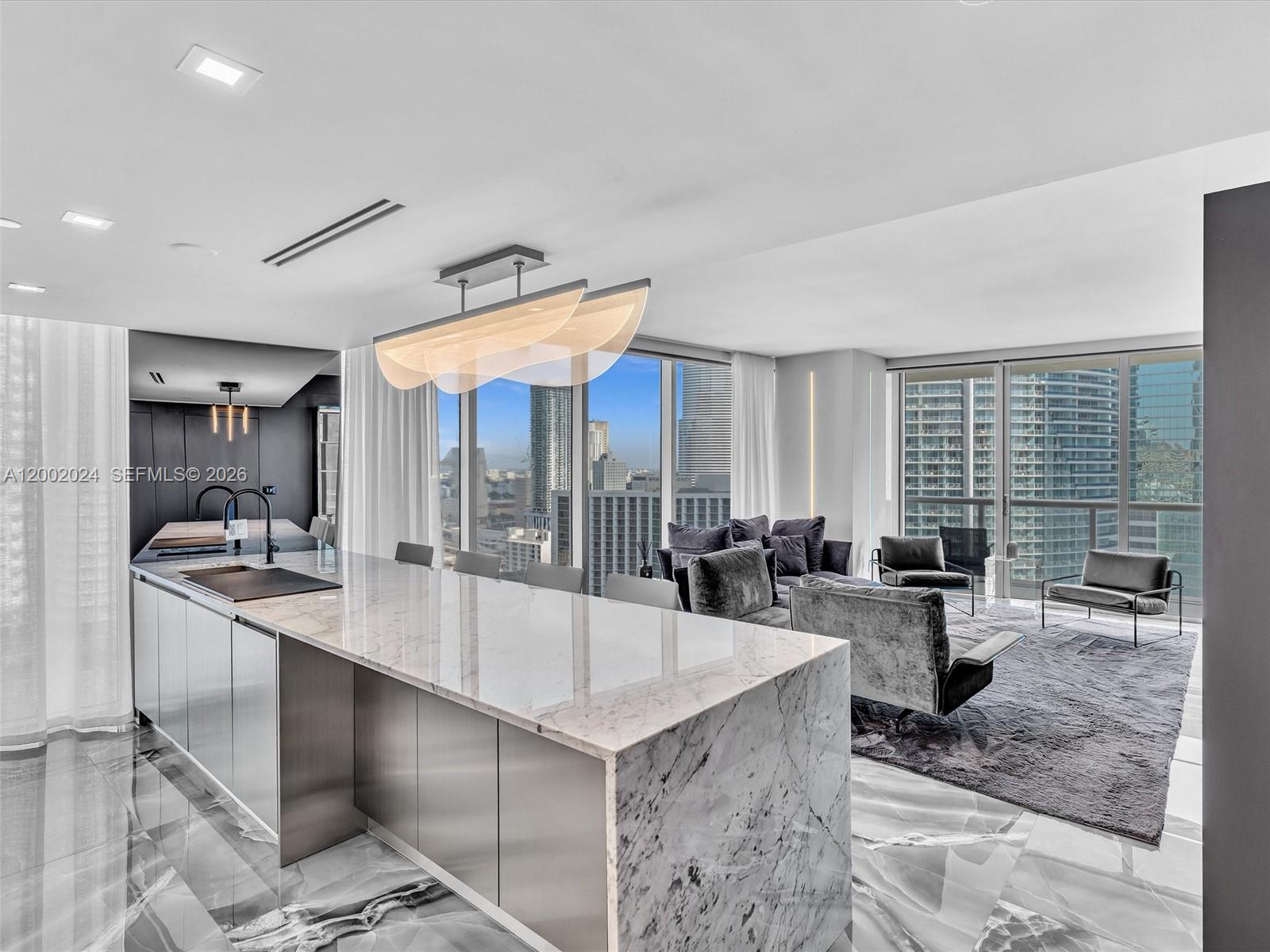 475 Brickell Ave #2715, Miami FL 33131