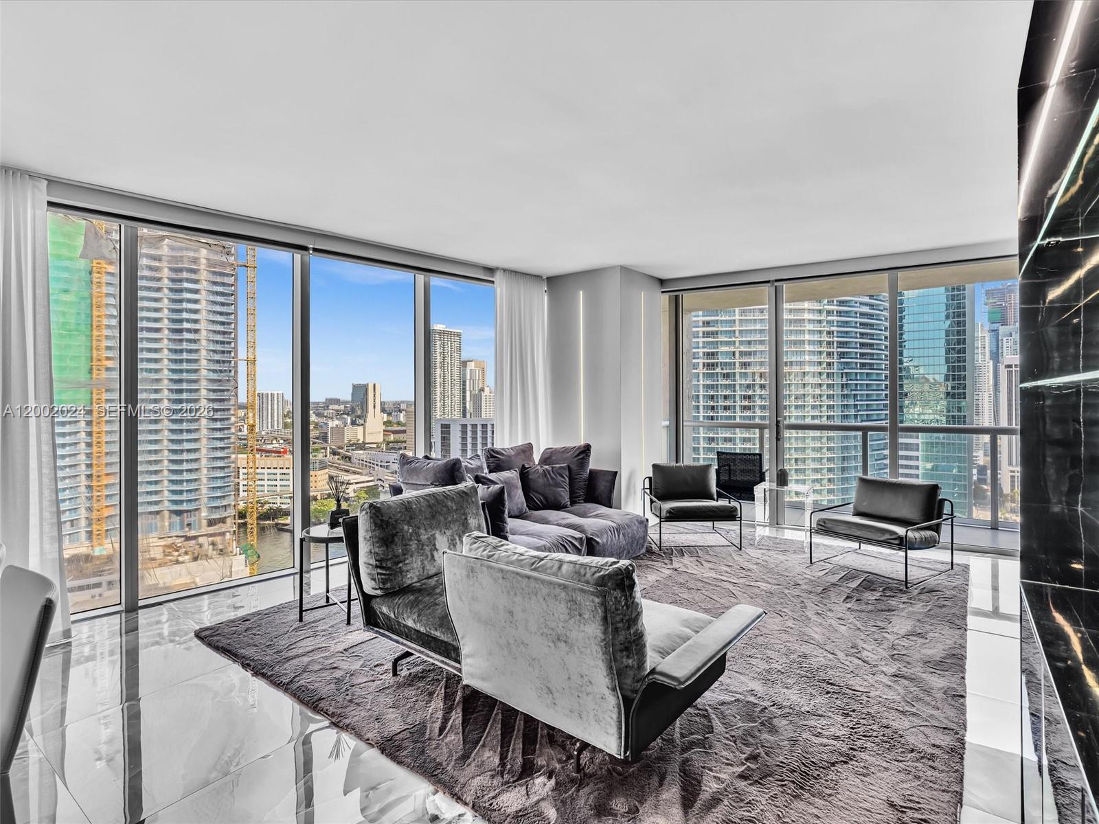 475 Brickell Ave #2715, Miami FL 33131