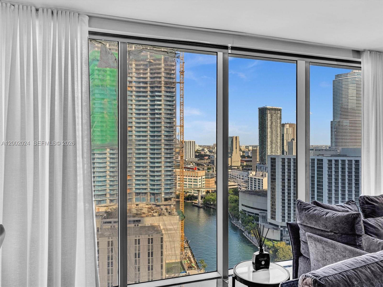 475 Brickell Ave #2715, Miami FL 33131