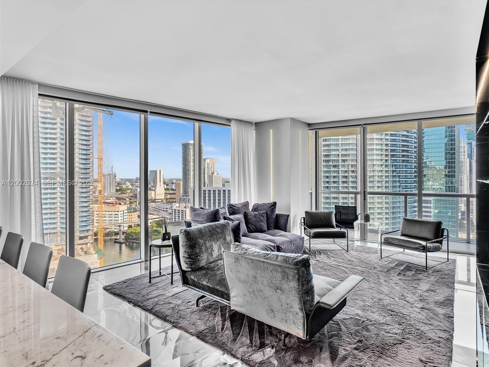 475 Brickell Ave #2715, Miami FL 33131