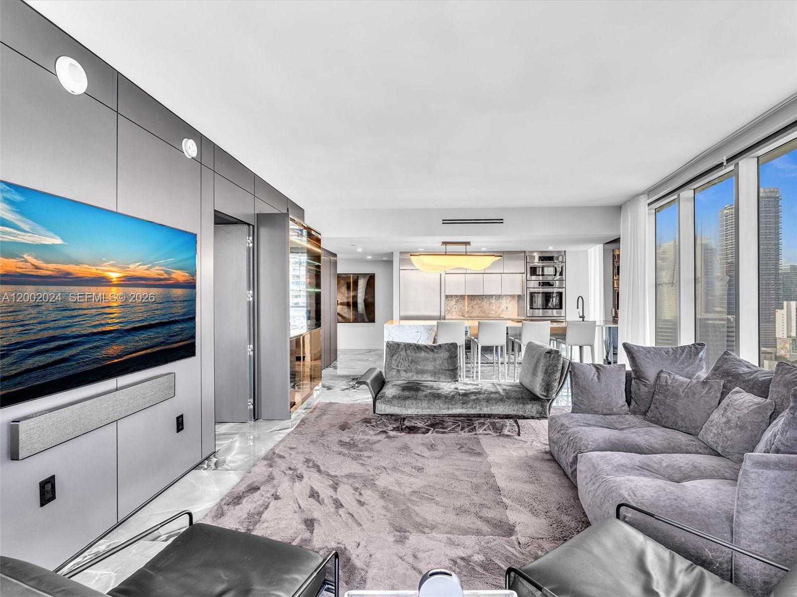 475 Brickell Ave #2715, Miami FL 33131