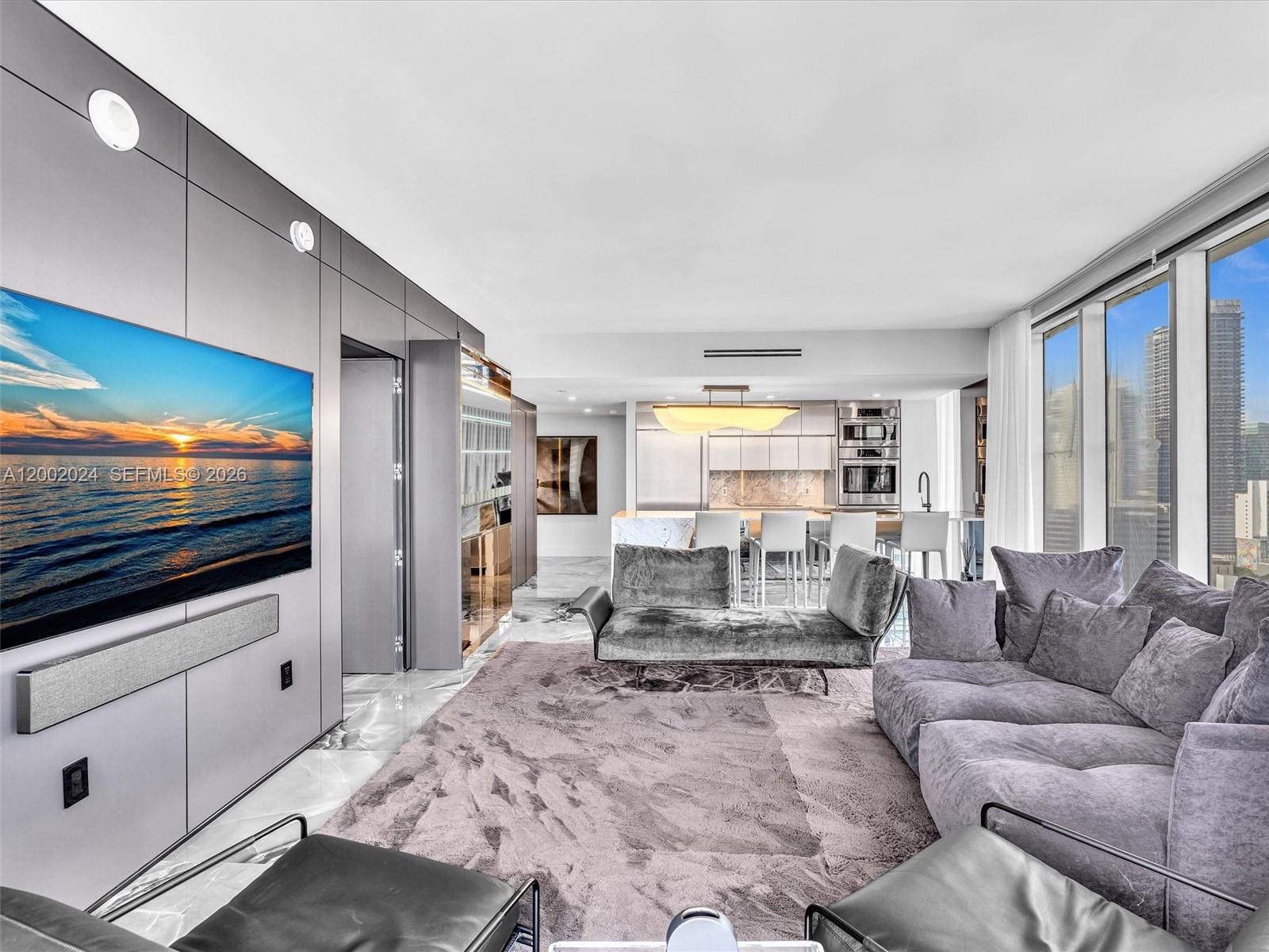 475 Brickell Ave #2715, Miami FL 33131