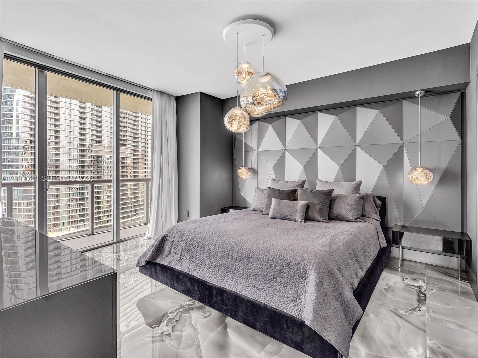 475 Brickell Ave #2715, Miami FL 33131