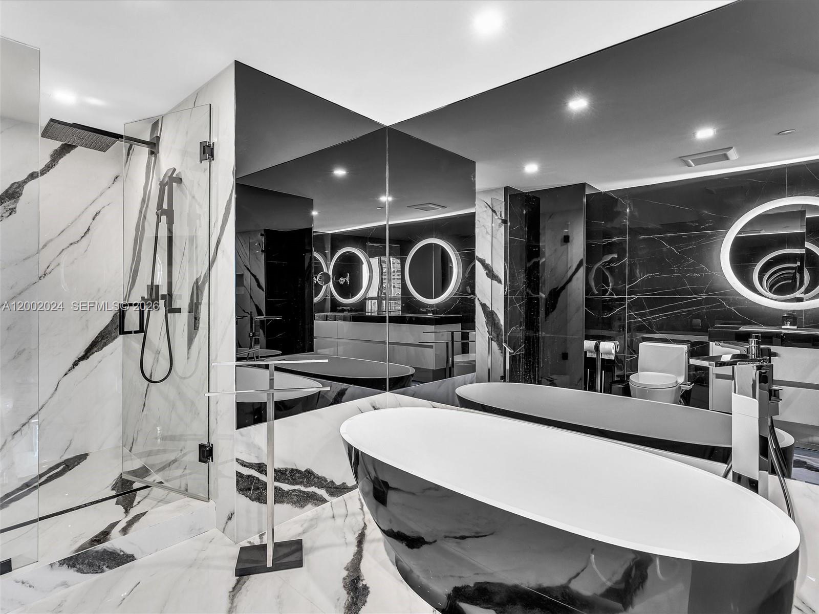475 Brickell Ave #2715, Miami FL 33131