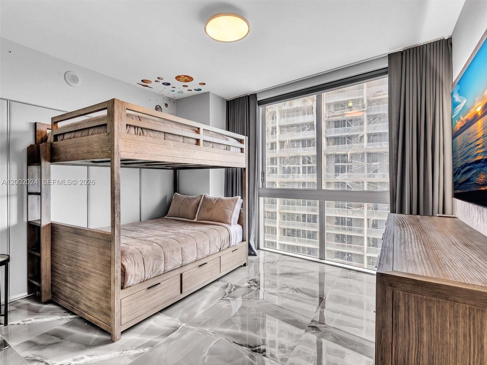 475 Brickell Ave #2715, Miami FL 33131