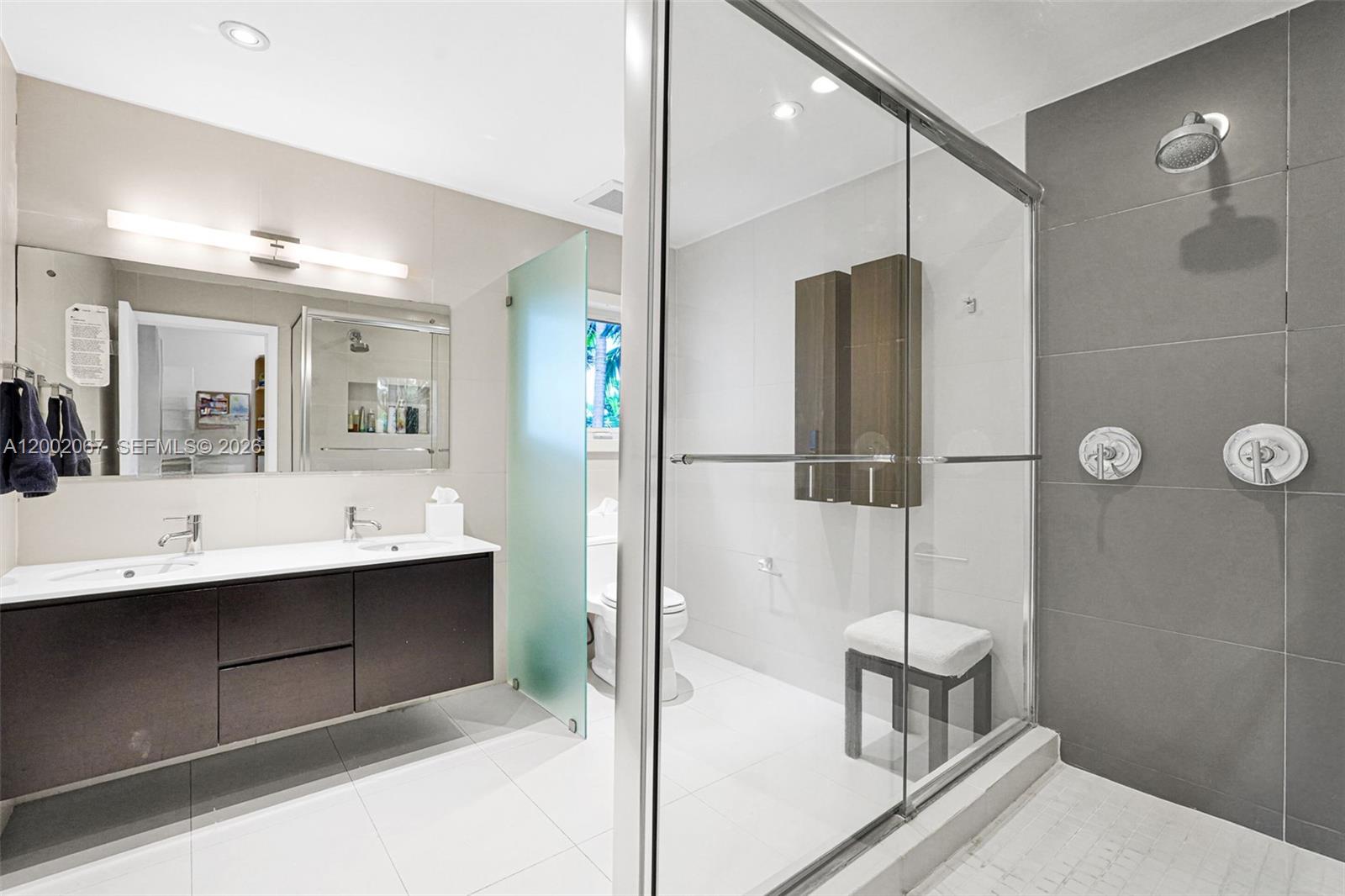 145 Biscay Dr, Bal Harbour FL 33154