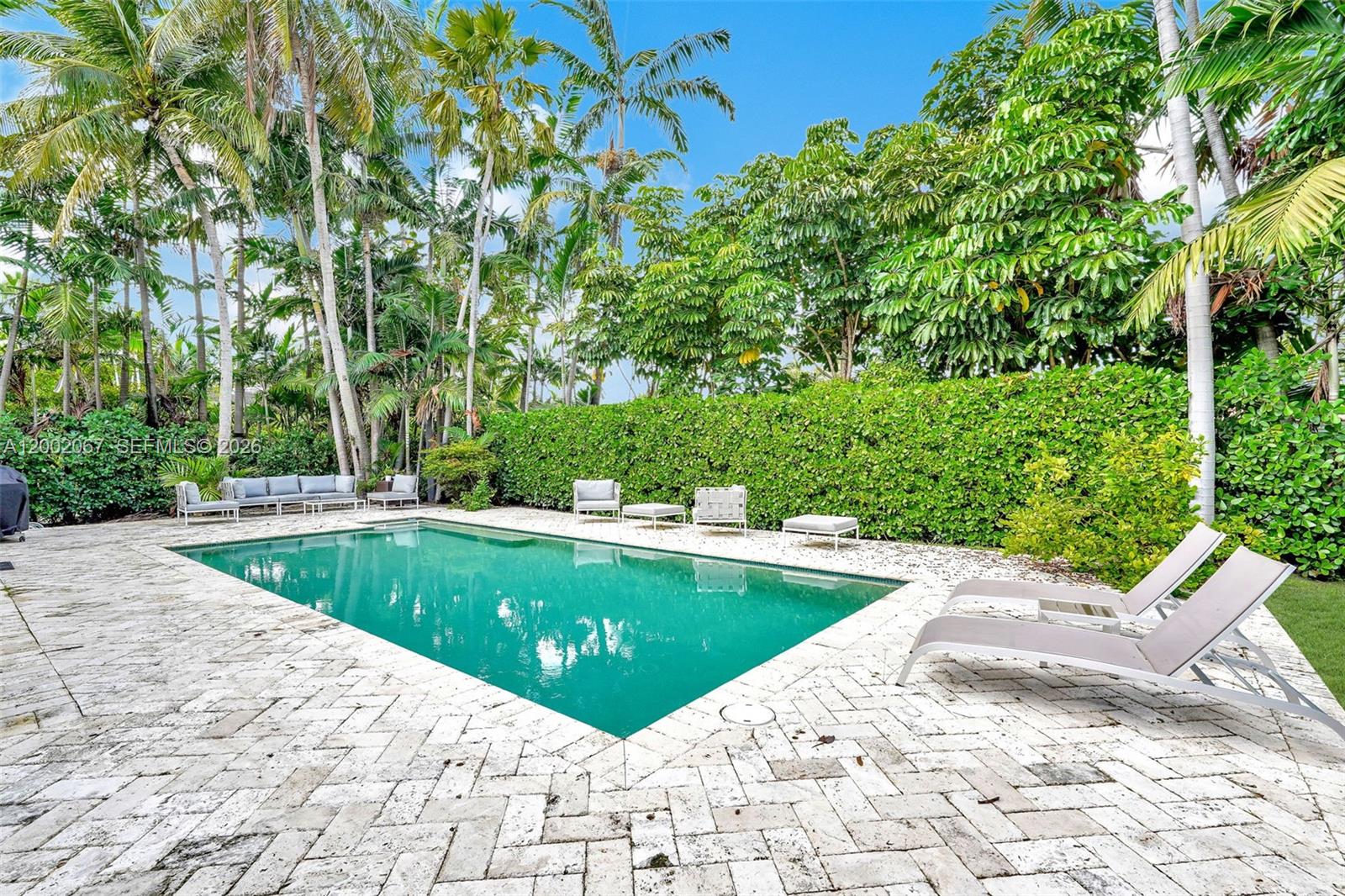 145 Biscay Dr, Bal Harbour FL 33154